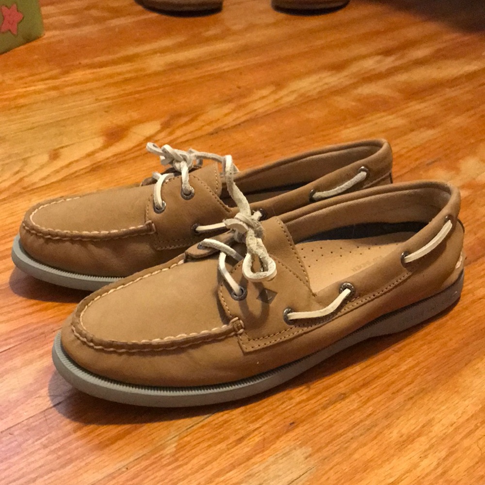 Sperry boat shoes
